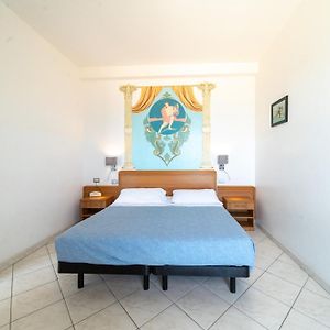 Camera con letto king size
